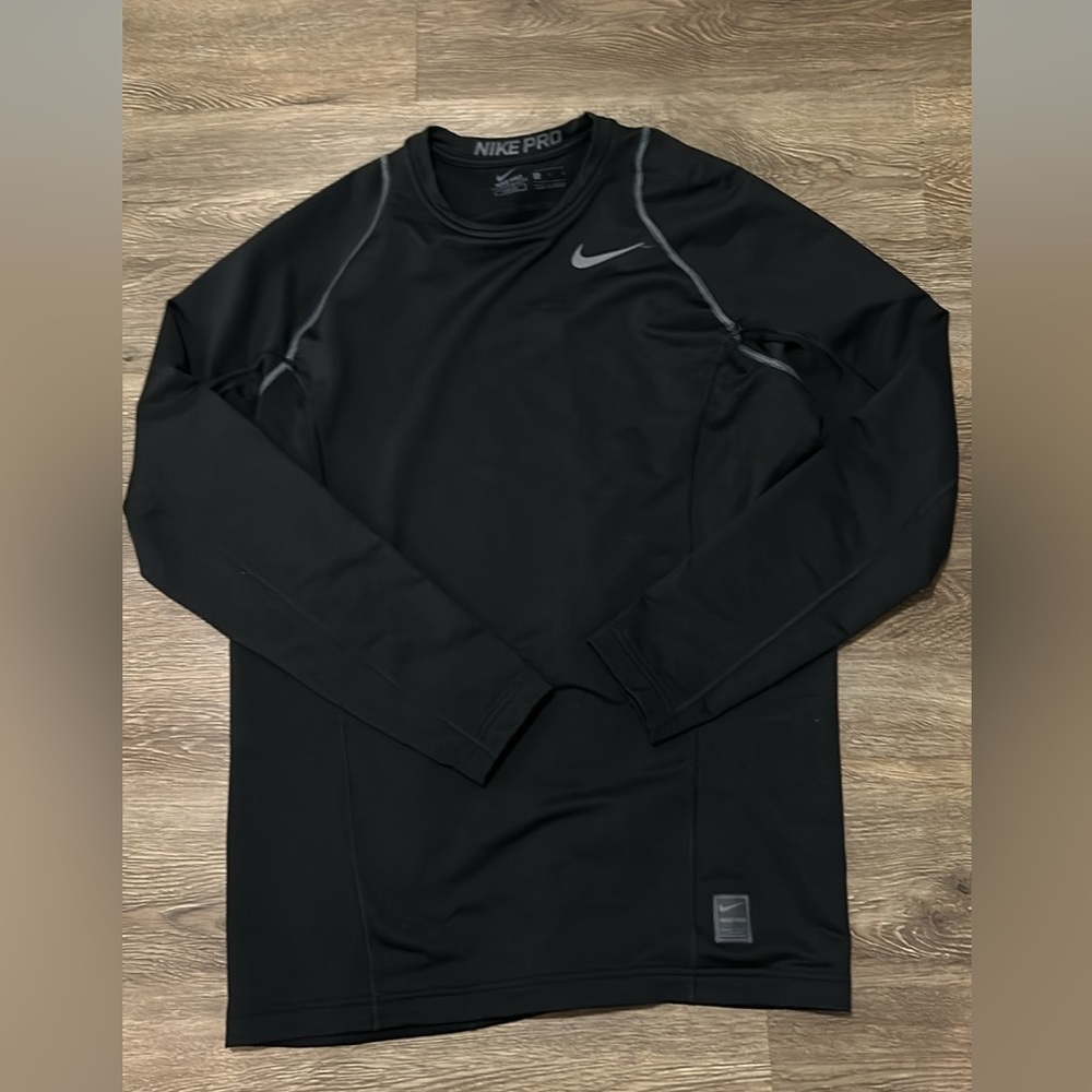 Nike pro hyper warm fitted shirt